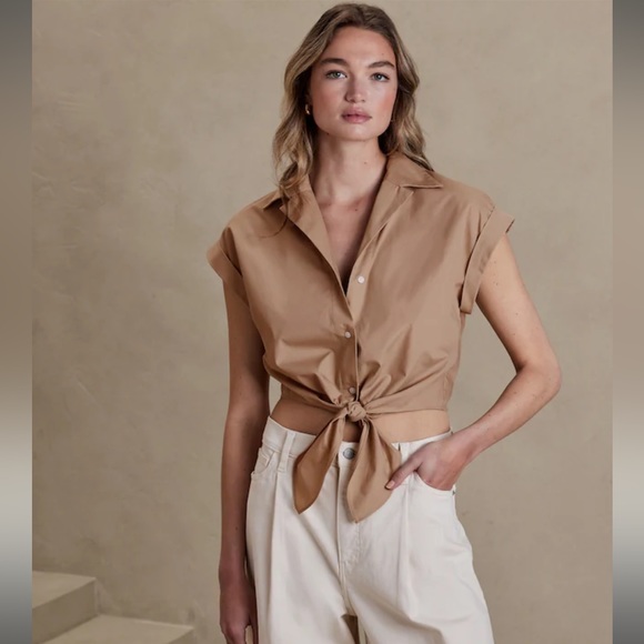 BANANA REPUBLIC | tie front cropped top L - Picture 1 of 6